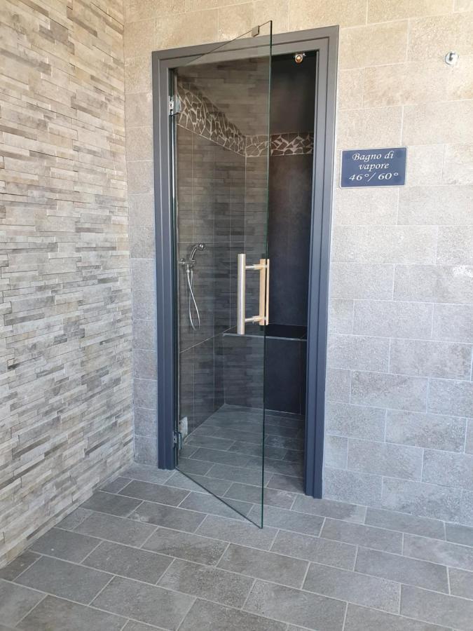 Osteria E Locanda Del Viaggiatore Russi Exterior foto